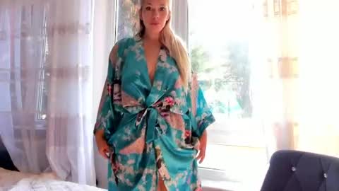 Olivia online show from 07/21/26, 06:16