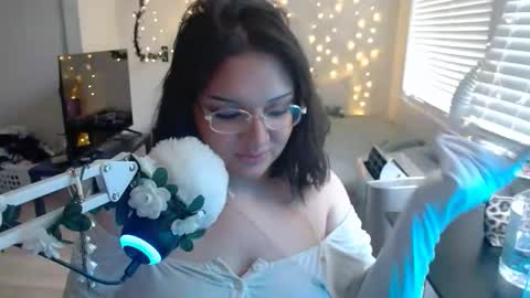 Snapshot of peppertreegirl chatting on 03/26/26, 03:28 peppertreegirl online show from 03/26/26, 03:28