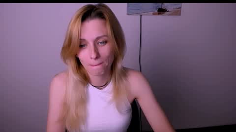 Mia online show from 11/20/25, 06:18