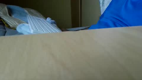 Snapshot of perales_12345 chatting on 03/22/26, 06:00 perales_12345 online show from 03/22/26, 06:00