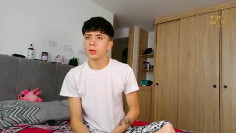 Snapshot of perceo09 chatting on 12/30/24, 04:08 first anal video in bio we are lucy and perceo follow us online show from 12/30/24, 04:08