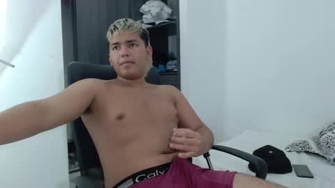 percibal_junior1 online show from 02/13/25, 08:38