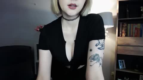 Snapshot of perfect_madeline chatting on 10/19/25, 01:34 Madeline online show from 10/19/25, 01:34