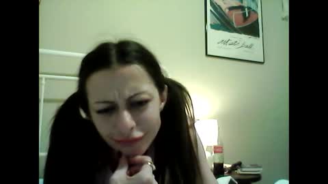 Snapshot of perfectprincess420 chatting on 10/08/25, 02:20 cherry online show from 10/08/25, 02:20