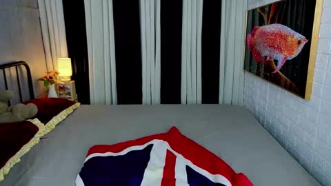 Chloe online show from 11/01/25, 02:02