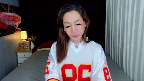 Chloe online show from 11/06/25, 02:45