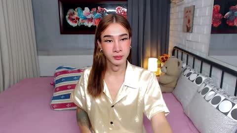 Chloe online show from 11/26/25, 09:27