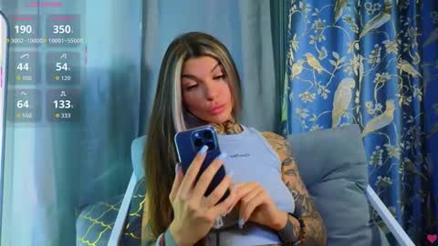 Anna online show from 10/04/25, 08:12
