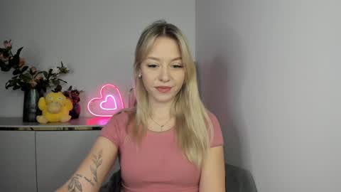 Snapshot of perfectxcindy chatting on 02/04/25, 06:25 Cindy online show from 02/04/25, 06:25