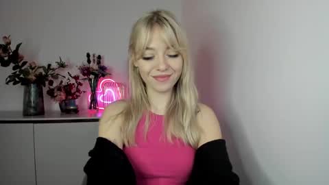 Snapshot of perfectxcindy chatting on 02/25/25, 06:25 Cindy online show from 02/25/25, 06:25