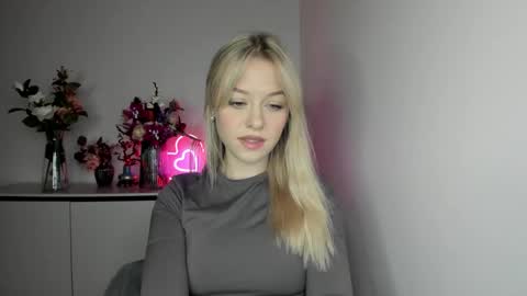 Snapshot of perfectxcindy chatting on 03/11/25, 06:32 Cindy online show from 03/11/25, 06:32