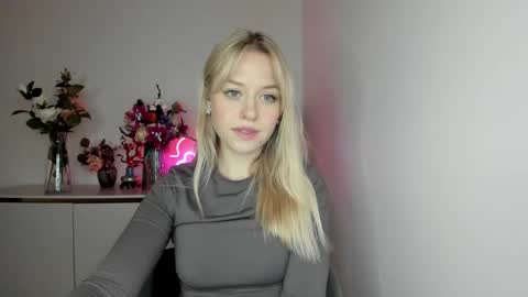 Snapshot of perfectxcindy chatting on 03/11/25, 12:39 Cindy online show from 03/11/25, 12:39
