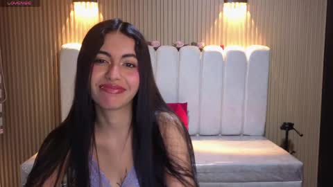 perla_lovely online show from 04/18/26, 12:09