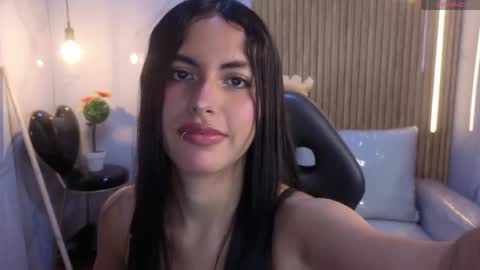perla_lovely online show from 04/20/26, 12:30