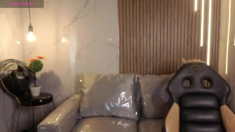 Snapshot of perla_lovely chatting on 05/05/26, 12:24 perla_lovely online show from 05/05/26, 12:24