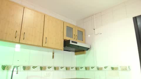 Perla online show from 10/23/25, 06:56