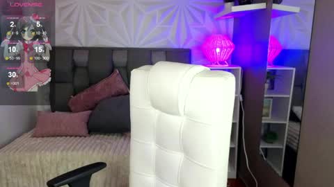  PERLA online show from 06/09/26, 03:56