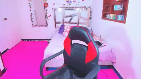 Snapshot of perlabeautiful chatting on 02/07/26, 03:10 PERLA online show from 02/07/26, 03:10