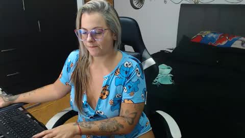 goloza online show from 10/20/25, 03:40
