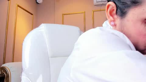 Snapshot of perlapreciosa chatting on 09/26/25, 03:54 PerlaPreciosa online show from 09/26/25, 03:54