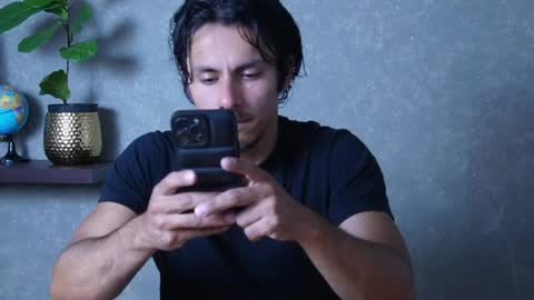 Snapshot of perseoo_88 chatting on 06/17/26, 06:09 andres online show from 06/17/26, 06:09