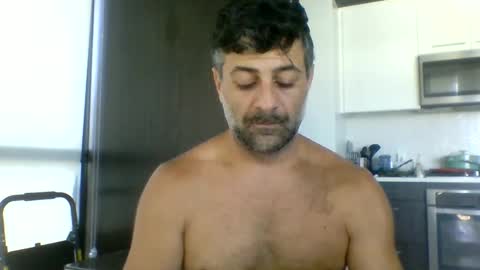 Snapshot of persianprince546 chatting on 06/01/26, 06:53 persianprince546 online show from 06/01/26, 06:53