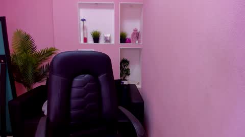 horror flying on the wings of the night.... online show from 12/13/25, 08:58