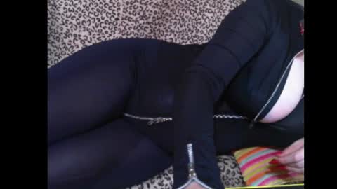 Snapshot of pervdomx chatting on 02/09/25, 02:38 Lady K online show from 02/09/25, 02:38