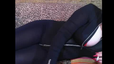 Snapshot of pervdomx chatting on 09/14/25, 08:41 Lady K online show from 09/14/25, 08:41