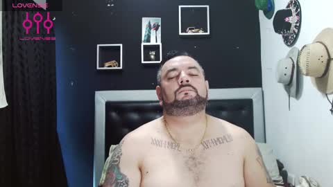 Snapshot of perverseveteranmanxxx chatting on 12/09/24, 08:01 Carlos online show from 12/09/24, 08:01