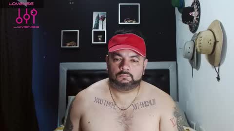 Snapshot of perverseveteranmanxxx chatting on 12/11/24, 08:18 Carlos online show from 12/11/24, 08:18