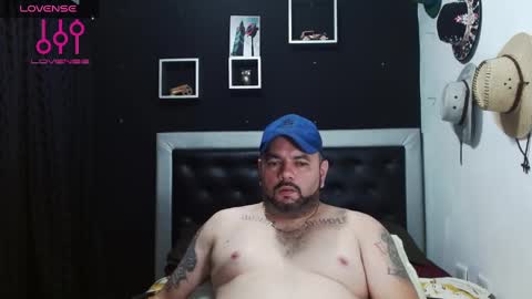 Snapshot of perverseveteranmanxxx chatting on 12/12/24, 10:52 Carlos online show from 12/12/24, 10:52