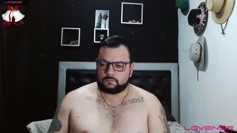 Snapshot of perverseveteranmanxxx chatting on 12/28/24, 04:41 Carlos online show from 12/28/24, 04:41