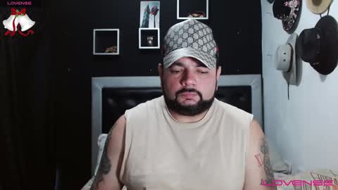 Snapshot of perverseveteranmanxxx chatting on 12/31/24, 07:29 Carlos online show from 12/31/24, 07:29