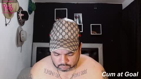 Snapshot of perverseveteranmanxxx chatting on 01/07/25, 04:29 Carlos online show from 01/07/25, 04:29