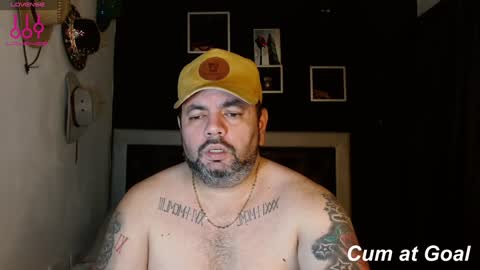 Snapshot of perverseveteranmanxxx chatting on 01/11/25, 05:41 Carlos online show from 01/11/25, 05:41