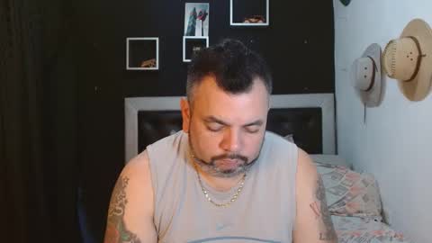 Snapshot of perverseveteranmanxxx chatting on 01/30/25, 08:31 Carlos online show from 01/30/25, 08:31