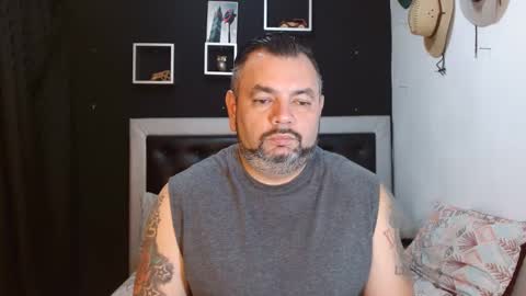 Snapshot of perverseveteranmanxxx chatting on 02/04/25, 02:07 Carlos online show from 02/04/25, 02:07