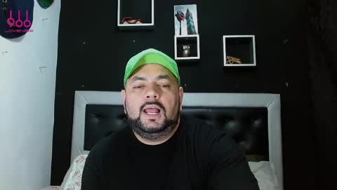 Snapshot of perverseveteranmanxxx chatting on 02/25/25, 02:58 Carlos online show from 02/25/25, 02:58