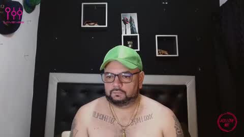 Snapshot of perverseveteranmanxxx chatting on 03/11/25, 01:26 Carlos online show from 03/11/25, 01:26