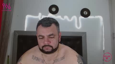 Snapshot of perverseveteranmanxxx chatting on 09/15/25, 07:03 Carlos online show from 09/15/25, 07:03