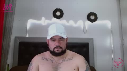 Snapshot of perverseveteranmanxxx chatting on 09/23/25, 06:55 Carlos online show from 09/23/25, 06:55