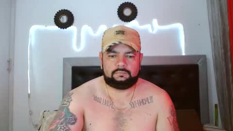 Snapshot of perverseveteranmanxxx chatting on 09/26/25, 03:16 Carlos online show from 09/26/25, 03:16