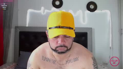 Snapshot of perverseveteranmanxxx chatting on 10/21/25, 03:57 Carlos online show from 10/21/25, 03:57