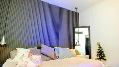 Lizza online show from 12/16/25, 11:37