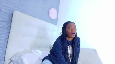 pervert_shydoll online show from 04/23/26, 02:57