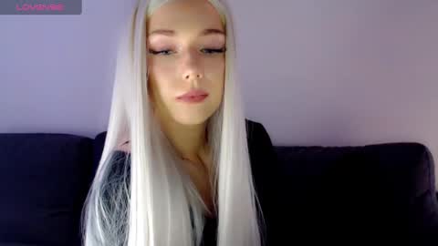 Isabella online show from 01/03/25, 08:10