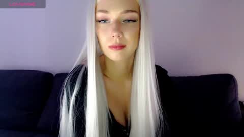 Isabella online show from 01/03/25, 11:35