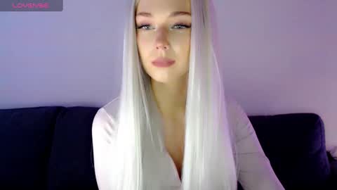 Isabella online show from 01/05/25, 01:04