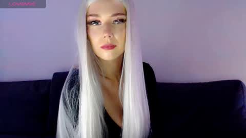 Isabella online show from 01/07/25, 12:09